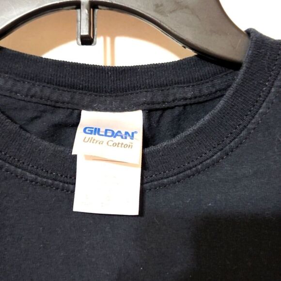 Gildan Shirt - Picture 3 of 3